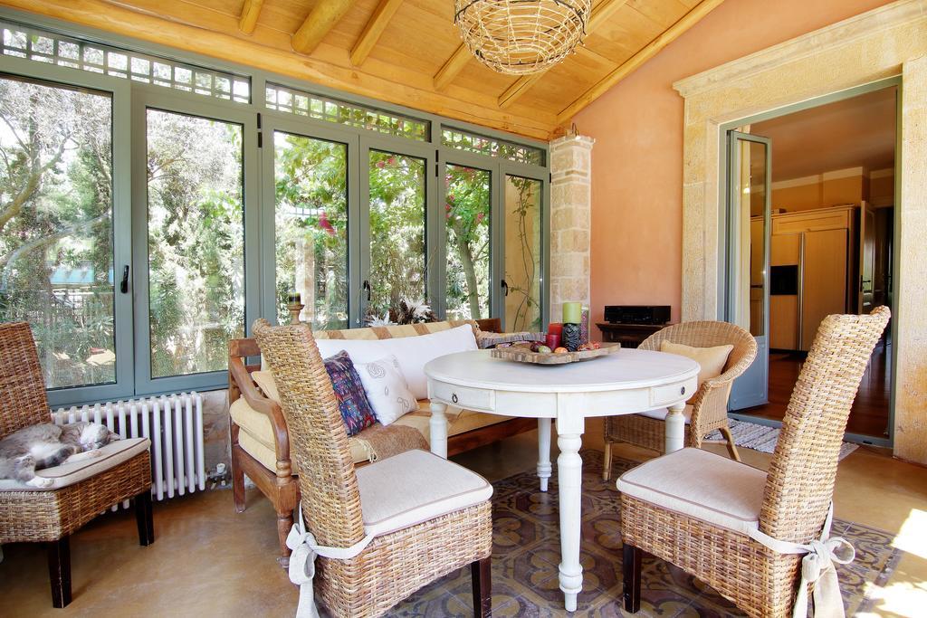 Vouliagmeni Villa Athens Exterior photo